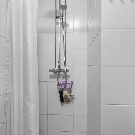 Homelike 3br With Private Sauna In Centre Of 로바니에미